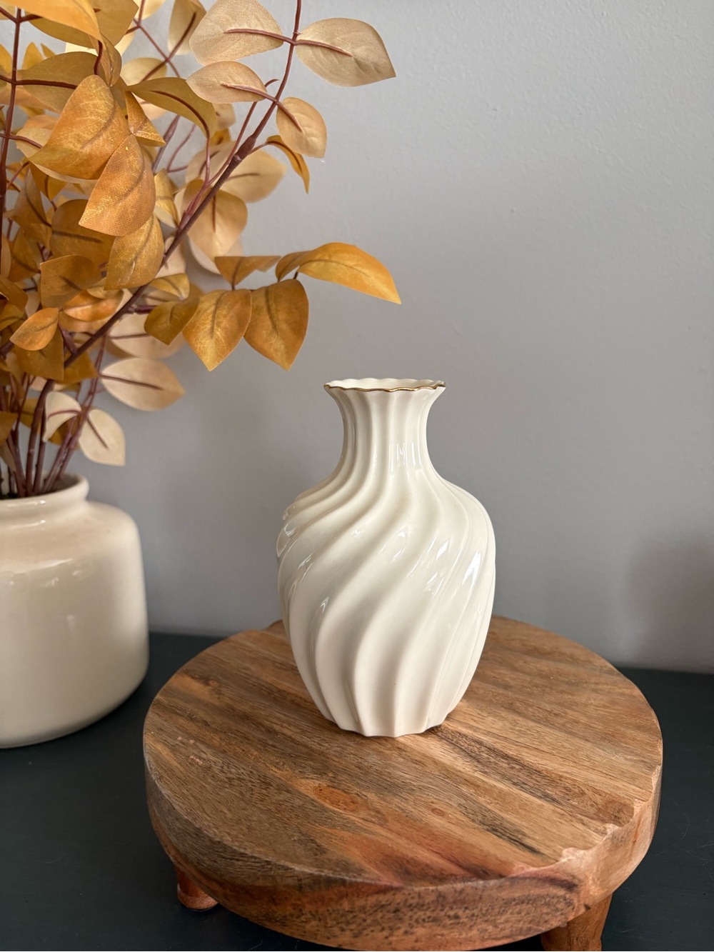 Vintage Lenox "Richmond Swirl" Fine Porcelain Bud Vase with 24K Gold Trim